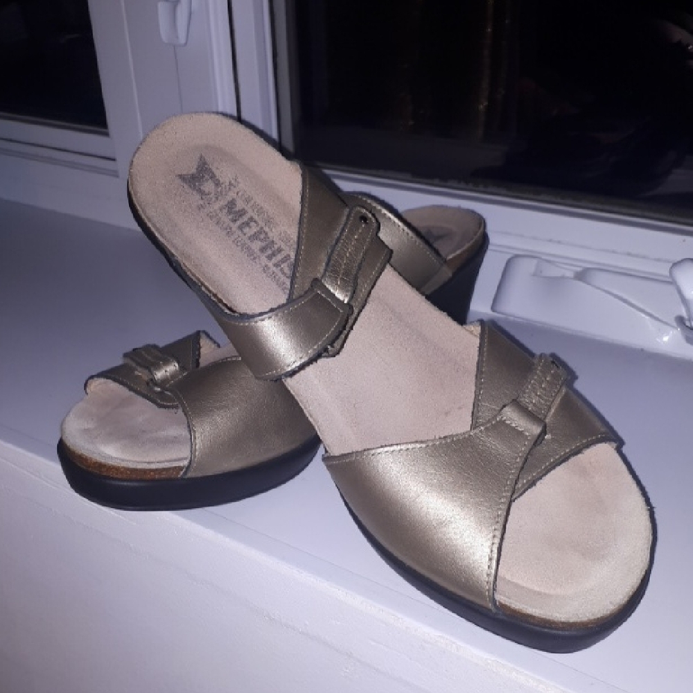 Mephisto Women's Metallic Bronze Slip-On Wedge Mules